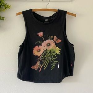 Levi’s tank top woman’s size small.